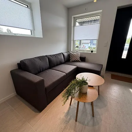 Mortensnes Arctic - Compact Cozy In شقة